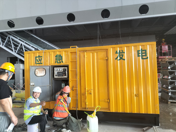 抚顺怎样判断空气滤清器是否需要更换？